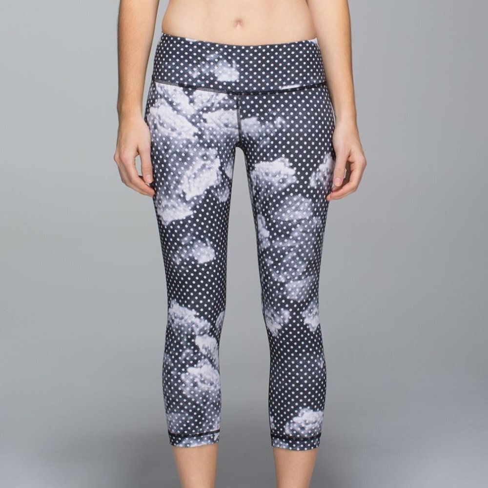Lululemon Wunder Under Crop II